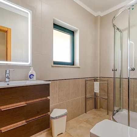 Albatroz - Gorgeous & Spacious In Карвоейру